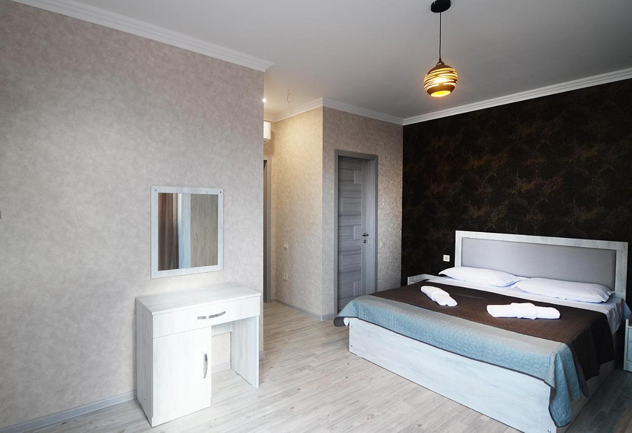 Friendship House Hotell Tbilisi Exteriör bild