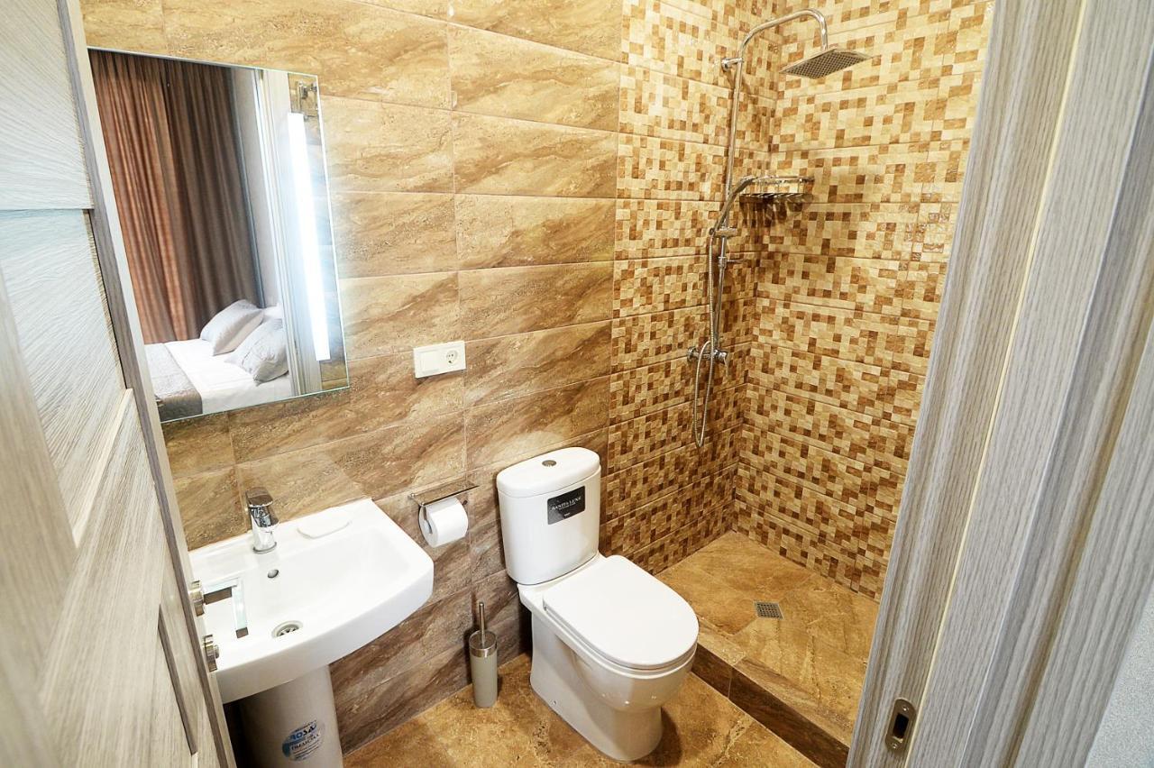 Friendship House Hotell Tbilisi Exteriör bild