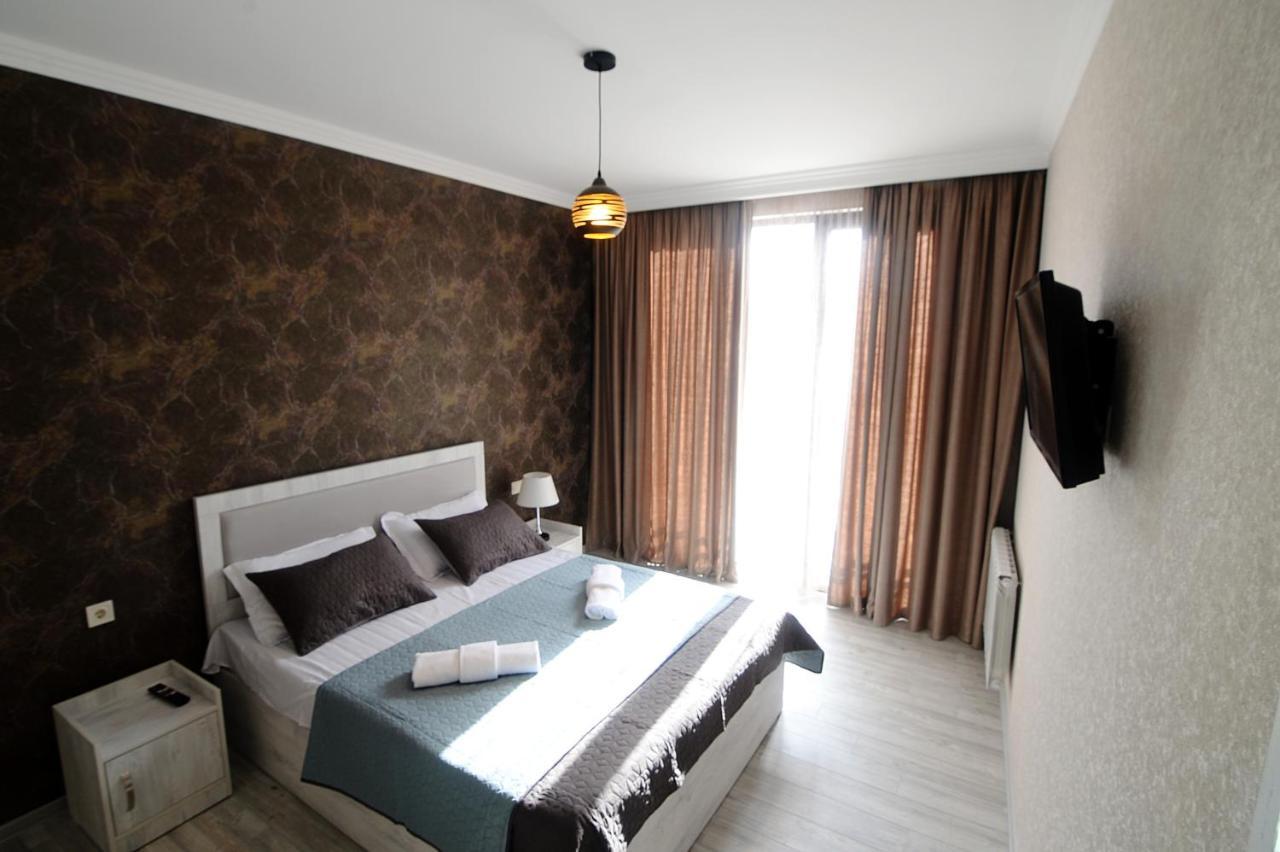 Friendship House Hotell Tbilisi Exteriör bild