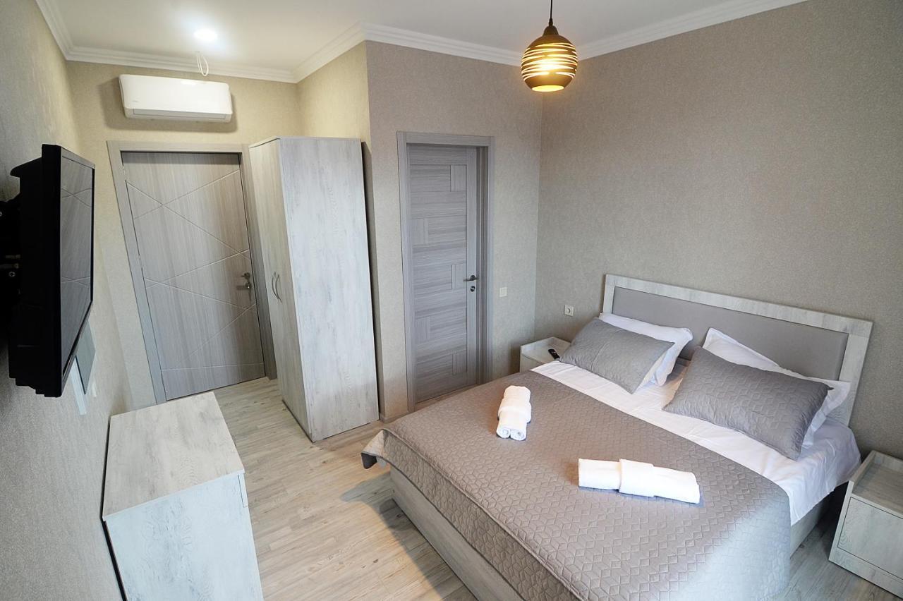 Friendship House Hotell Tbilisi Exteriör bild