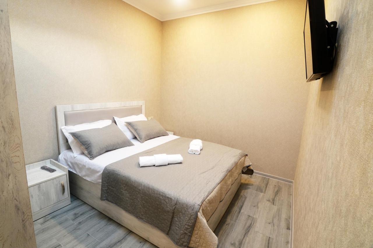 Friendship House Hotell Tbilisi Exteriör bild