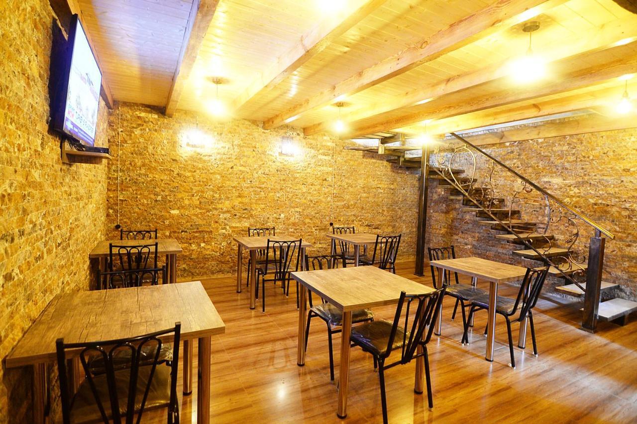 Friendship House Hotell Tbilisi Exteriör bild