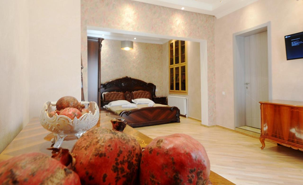 Friendship House Hotell Tbilisi Exteriör bild