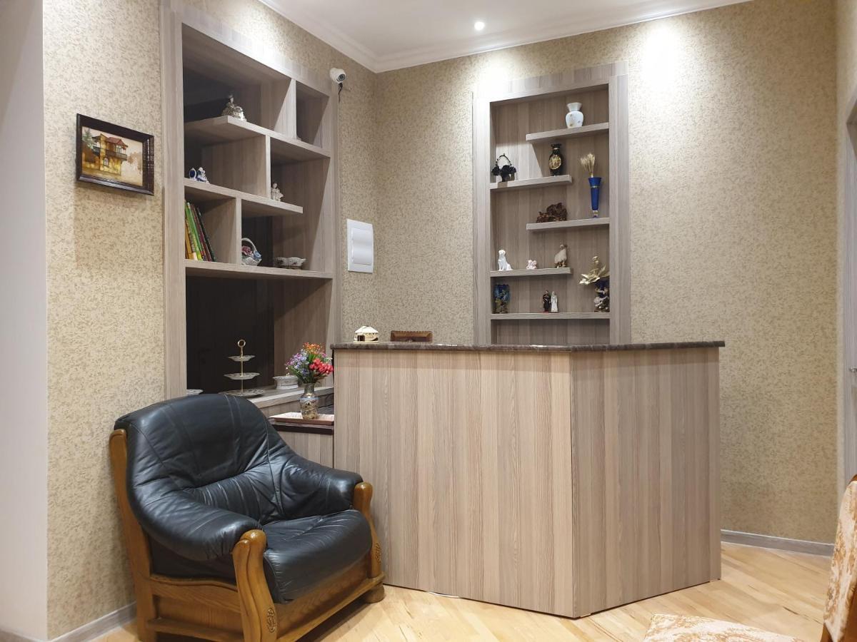 Friendship House Hotell Tbilisi Exteriör bild